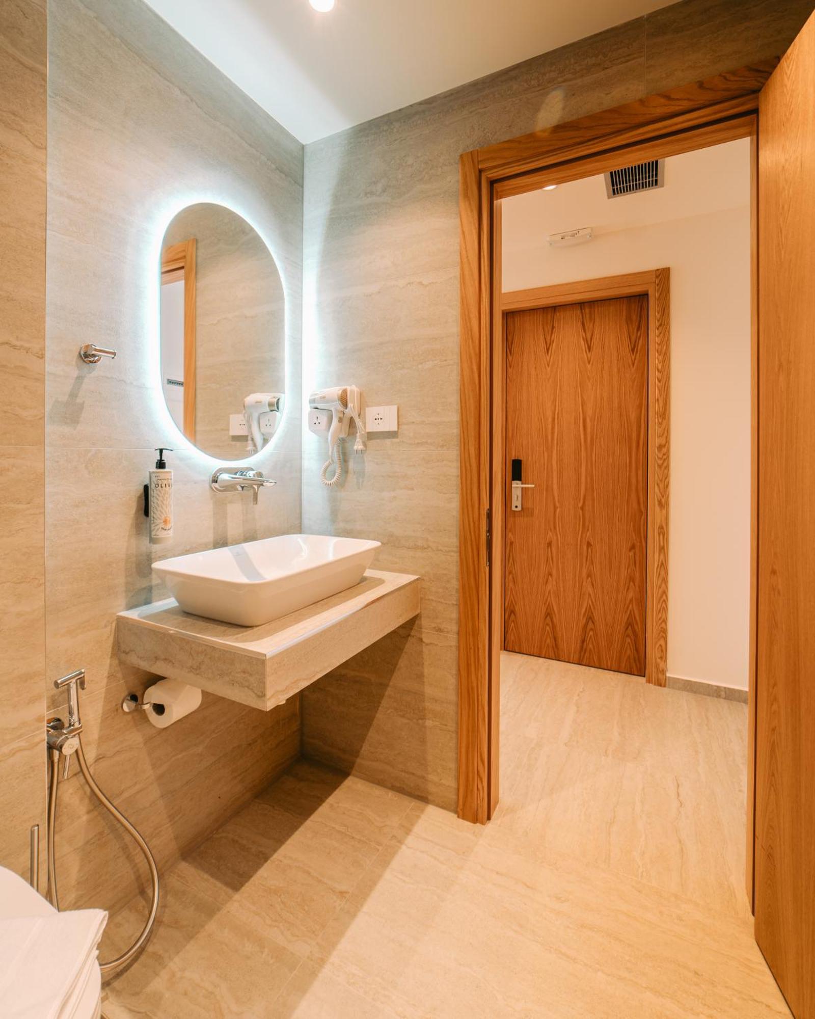 Elar Hotel 4*